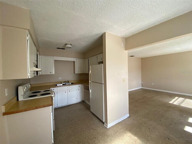 Building Photo - 1347 Penny Royal Ct