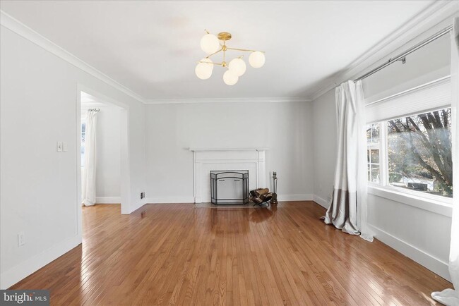 Building Photo - 2107 Virginia Ave