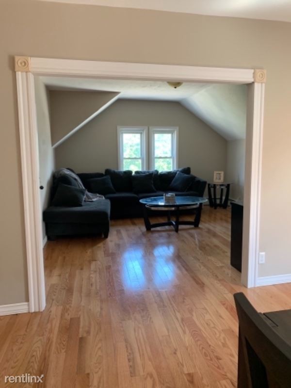 Primary Photo - 2 br, 1 bath Apartment - 71 Ridge St 3 Unit 3