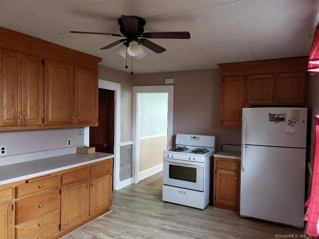 Building Photo - 46 Lounsbury St