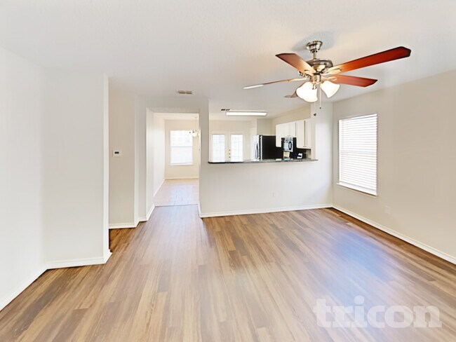 Building Photo - 4604 Palm Ridge Dr