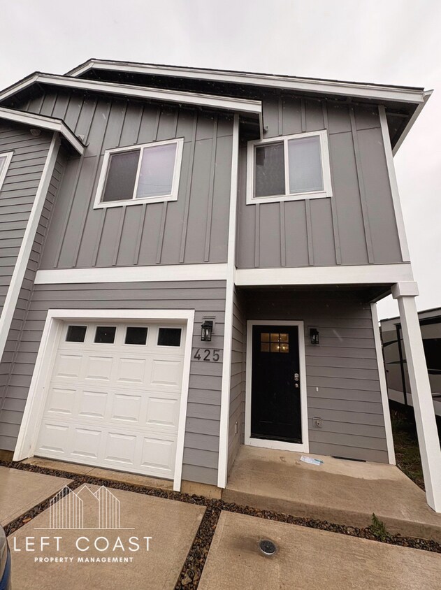Foto principal - 425 SE Inlet Ave
