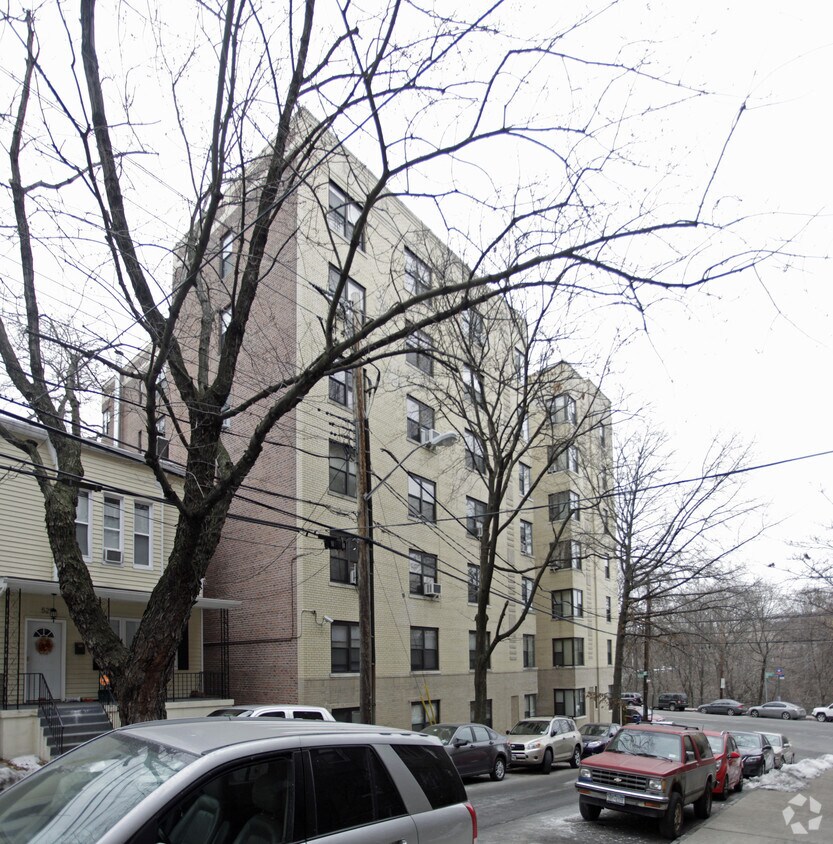 Foto del edificio - 4279 Webster Ave