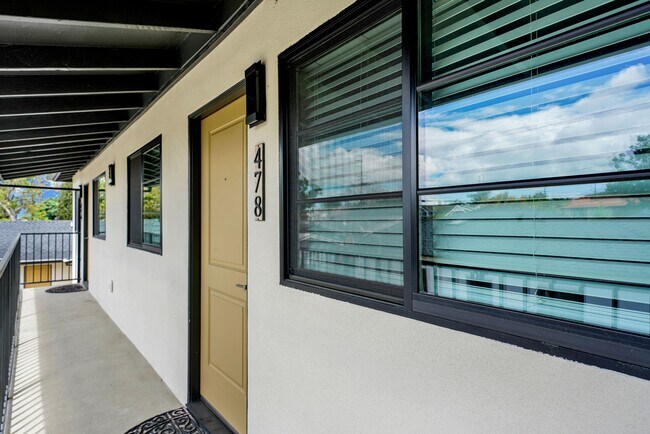 Foto del edificio - 478 S Pixley St