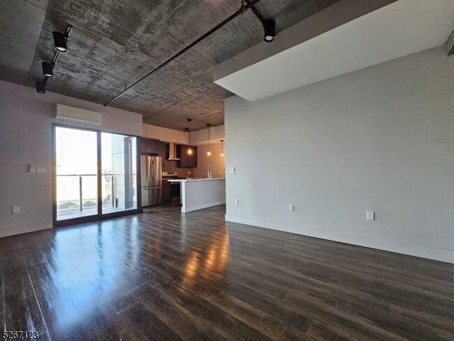 Foto del edificio - 58-60 Elm Street Unit 601