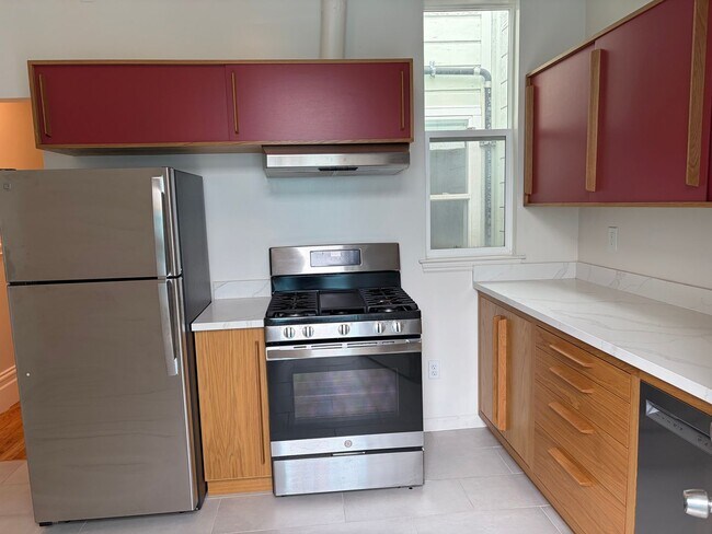 Photo - Cool, Remodeled One Bedroom in Hayes Valle... Apartments