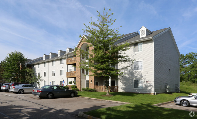 Building Photo - Hunters Hollow Apartments
