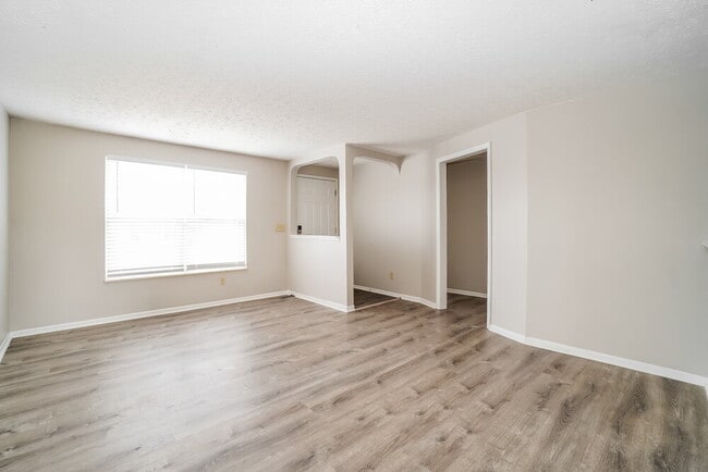 Building Photo - 4880 River Trail Ct