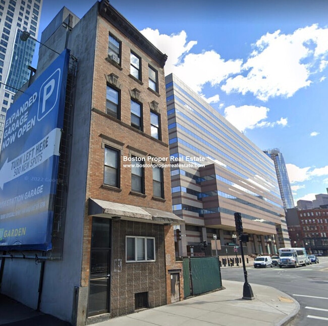 Building Photo - 42 Lomasney Way