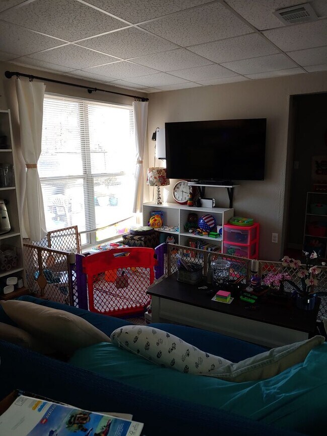 Foto del edificio - 1813 Swinging Bridge Rd