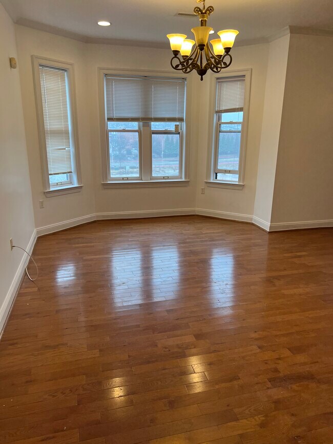 Foto del edificio - 2101 Bolton St