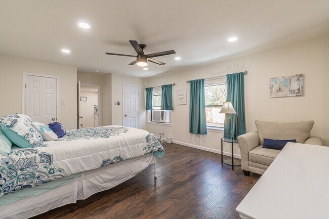 Foto del edificio - 207 W Hermine Blvd