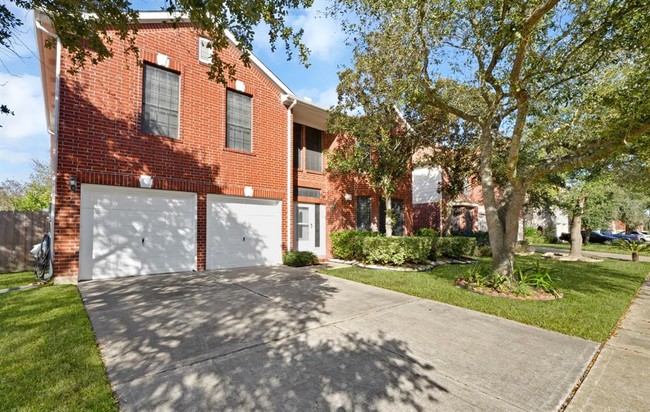 Building Photo - 12522 Meadowglen Dr