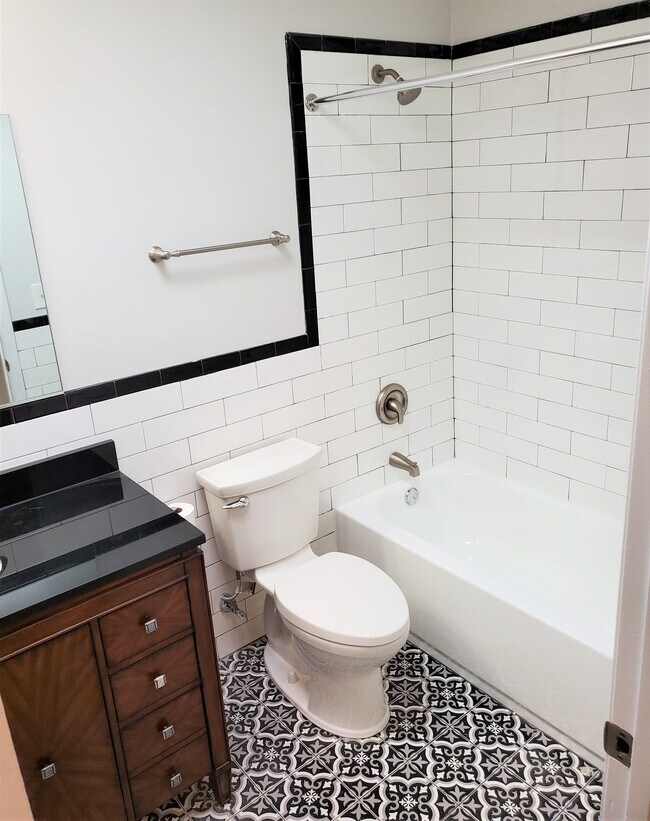 Bathroom - 807 E Baltimore St