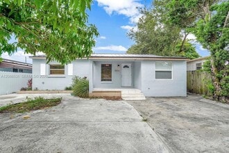Building Photo - 3010 NW 95th Terrace
