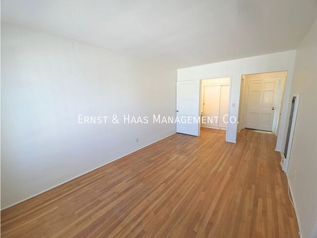 Building Photo - 311 Bay Shore Ave