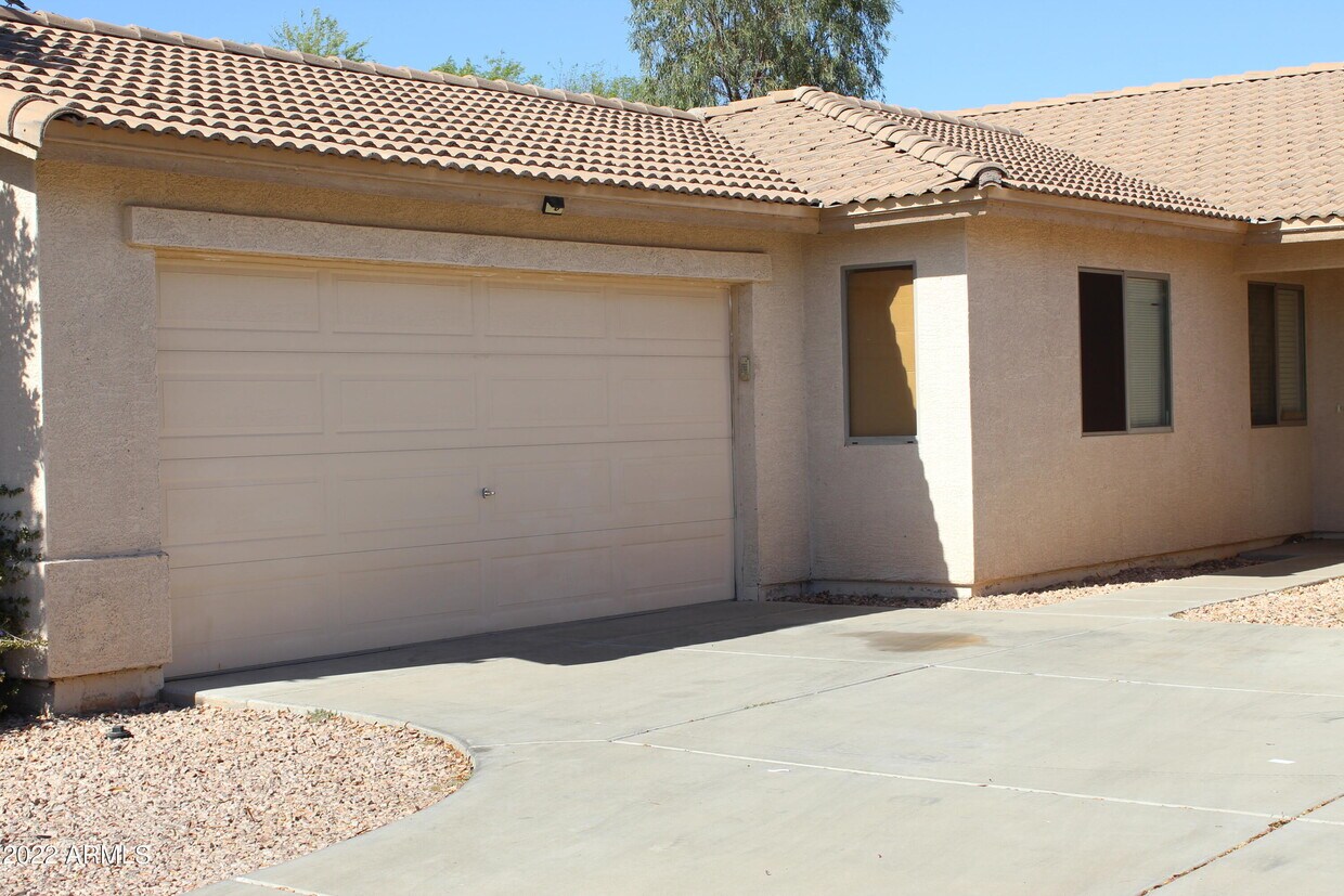 Primary Photo - 14249 N 152nd Ave
