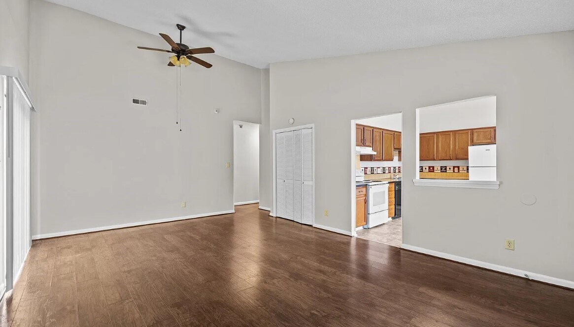 Foto del edificio - 5802 Hunters Crossing Ln