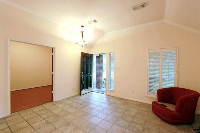 Foto del edificio - 523 High Meadows Dr