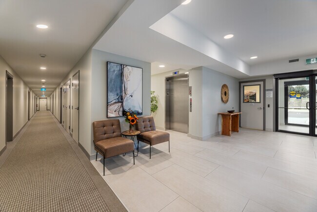 Photo du bâtiment - Monarch Apartments
