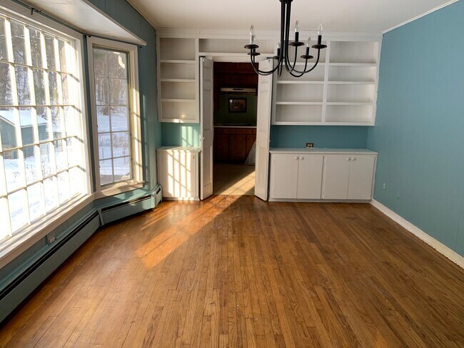Family room adjacent to retro bar and kitchen - 3695 Harding Rd