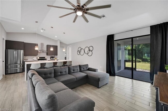 Foto del edificio - 4618 Catalina Ln