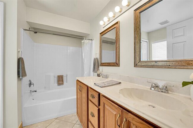 Foto del edificio - 1332 SW Granville Ave