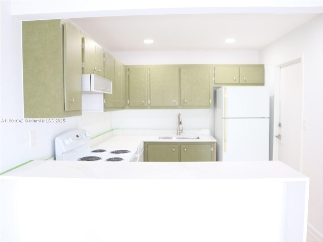 Foto principal - 1220 71st St