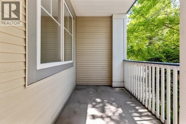 Building Photo - 6833 Livingstone Pl