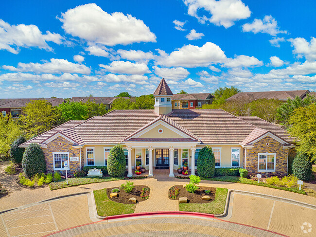 Building Photo - MAA Cedar Park