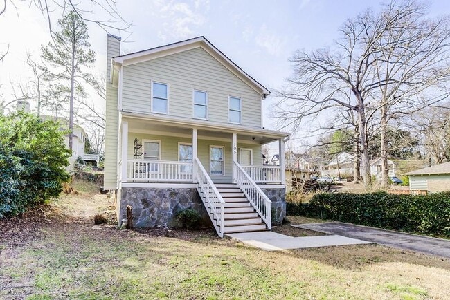 Building Photo - 105 Vanira Ave SE