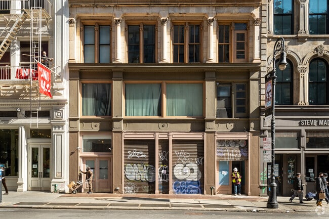 Lower Exterior - 542 Broadway - Retail