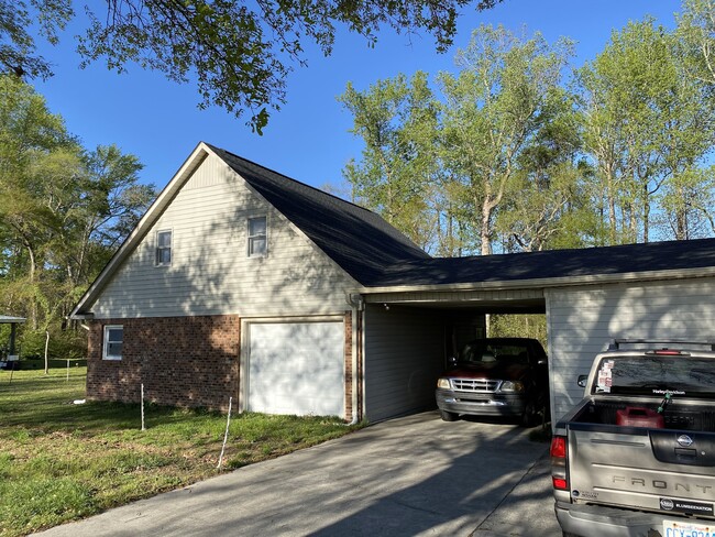 Building Photo - 2774 Hezekiah Rd