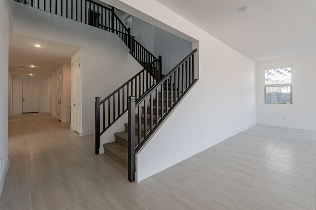 Foto del edificio - 11948 W Luxton Ln