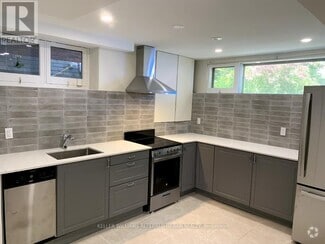 Building Photo - 407 Woodbine Ave