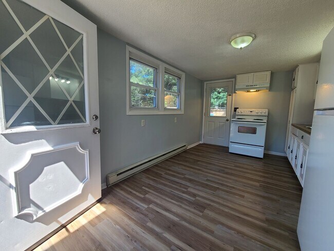 Foto del edificio - Spacious 3-bedroom, 1-bathroom home in Baroda