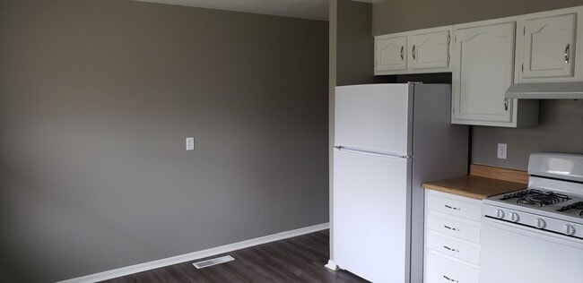 Building Photo - 3 bedroom 1 bath
