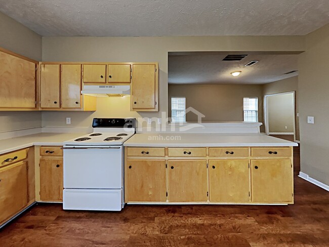 Building Photo - 2738 Pepperdine Dr