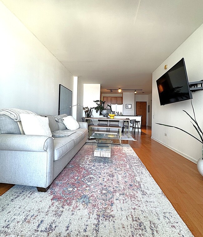 Foto del edificio - 210 S Desplaines St