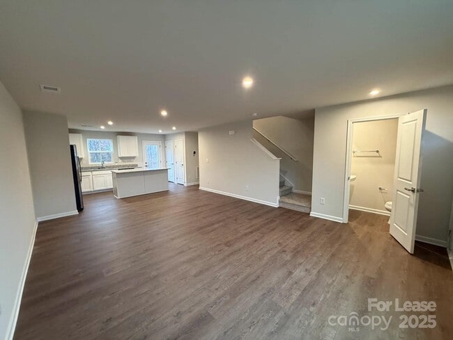 Building Photo - 10149 Florentine Wy