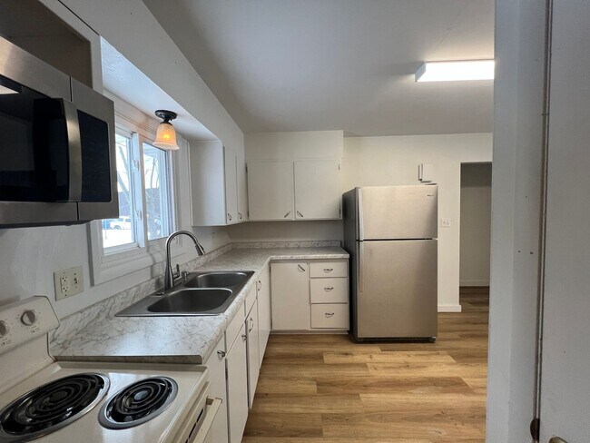 Foto del edificio - 1403/1405 Daley Avenue