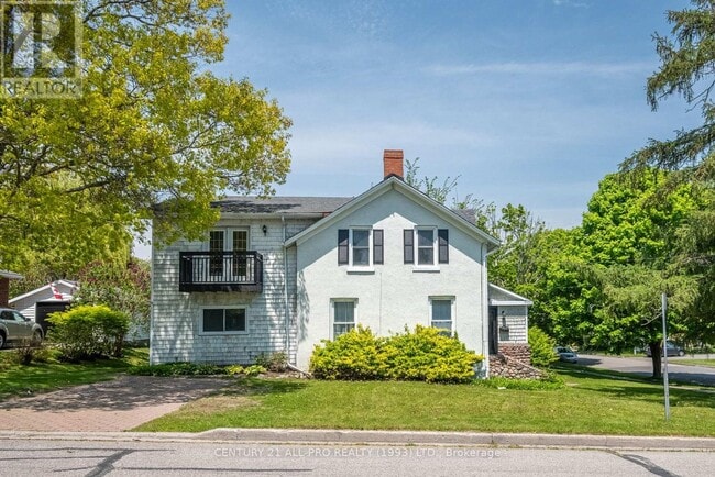 Building Photo - 113 Tremaine St