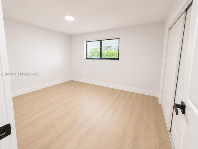 Foto del edificio - 4804 Garden Ave