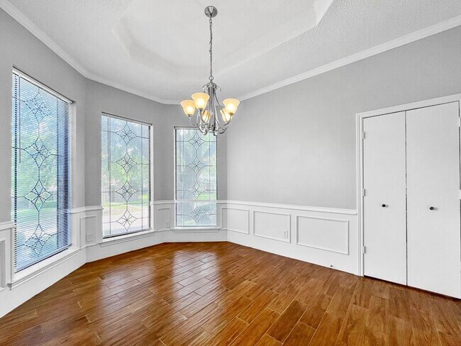 Foto del edificio - 700 Dartbrook Dr