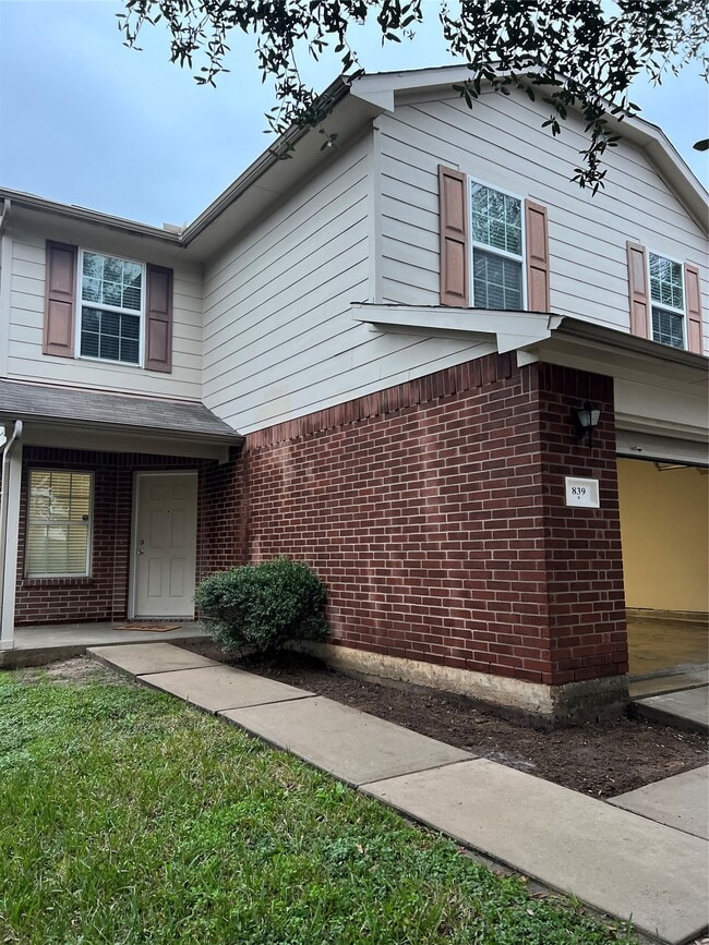 Foto del edificio - 839 Westwood Glen Ln