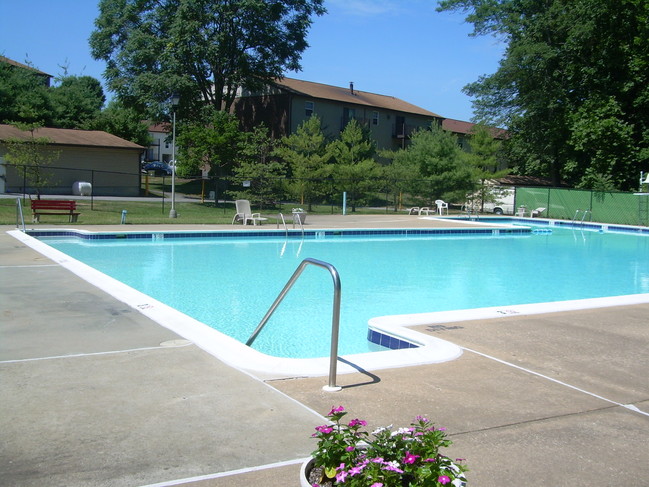 Foto del edificio - Garrison Forest Apartments