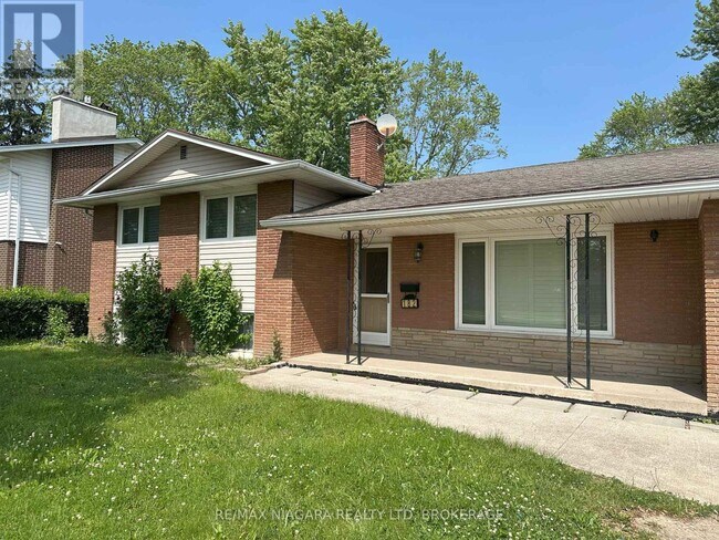 Photo du bâtiment - 182 Willson Rd