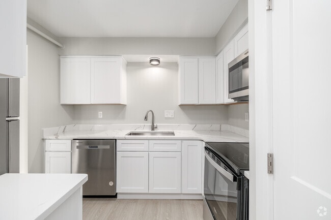Interior Photo - Residences at 1850