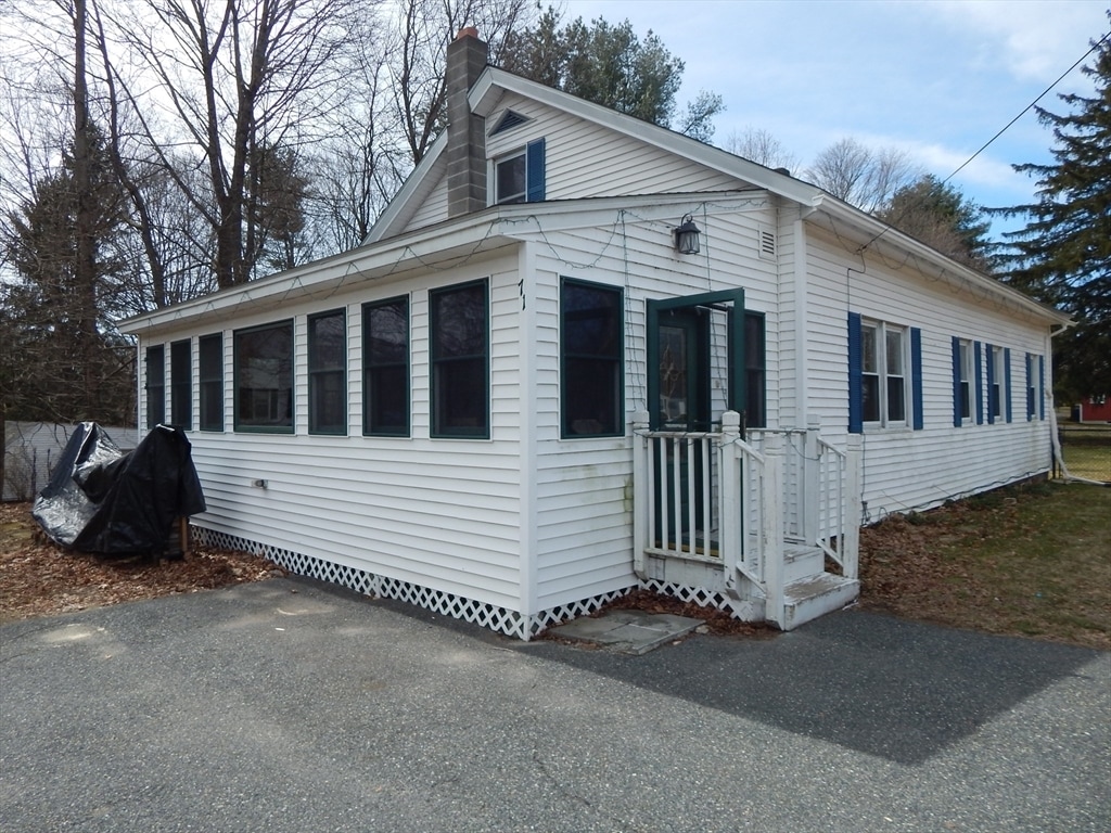 Primary Photo - 71 Waterville St