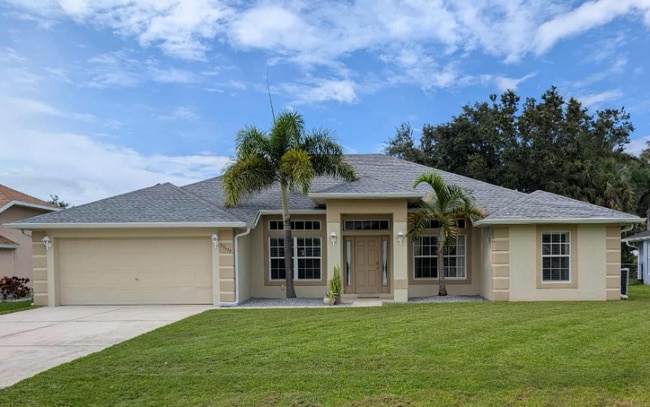 Building Photo - 25672 Deep Creek Blvd